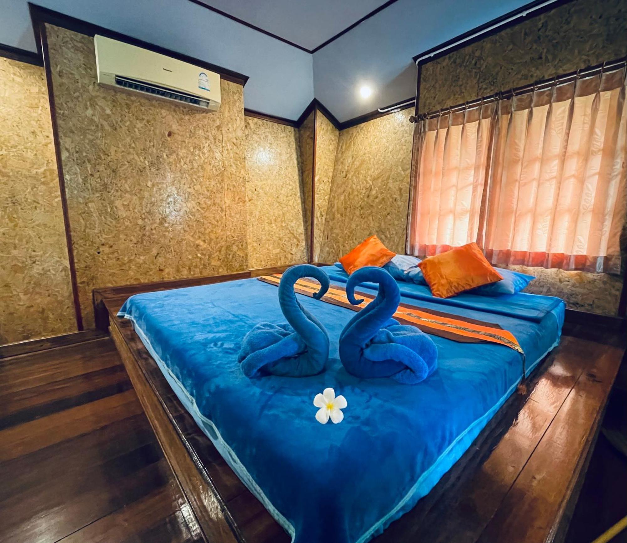 Markhouse Bungalow Ko Kut Extérieur photo