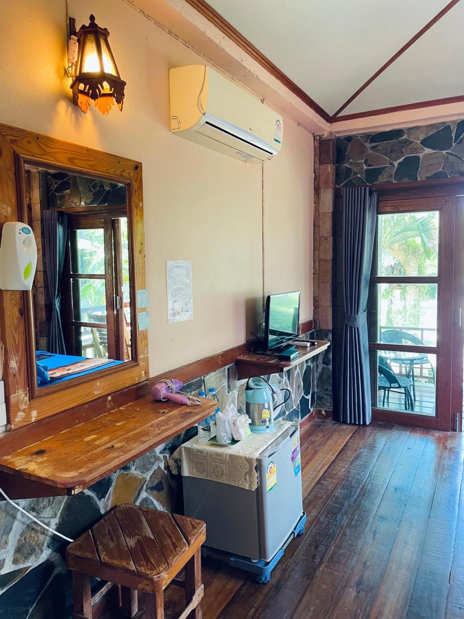 Markhouse Bungalow Ko Kut Extérieur photo